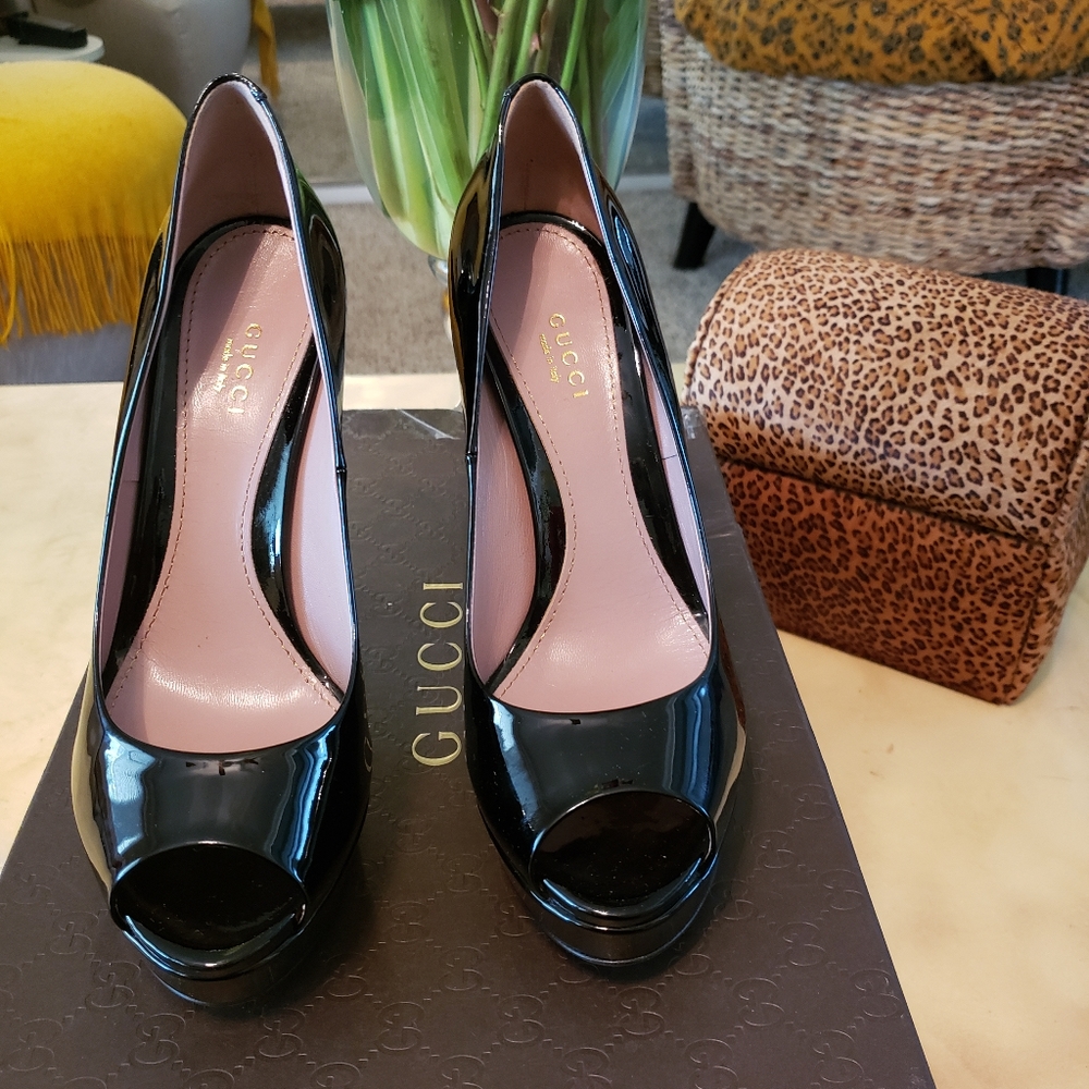 Gucci Patent Leather platform pump